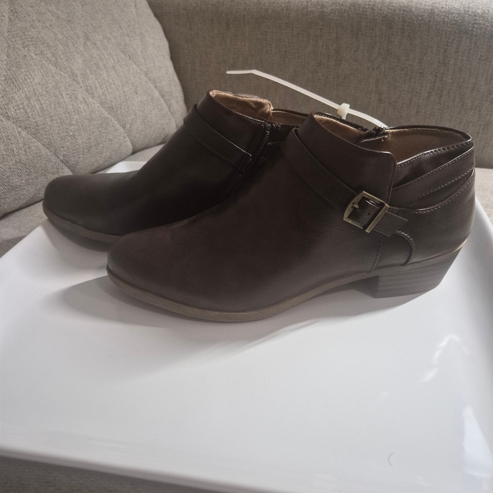 LifeStride Womens Brown Ankle Boots Soft System Buckle Detail Booties Size 10M